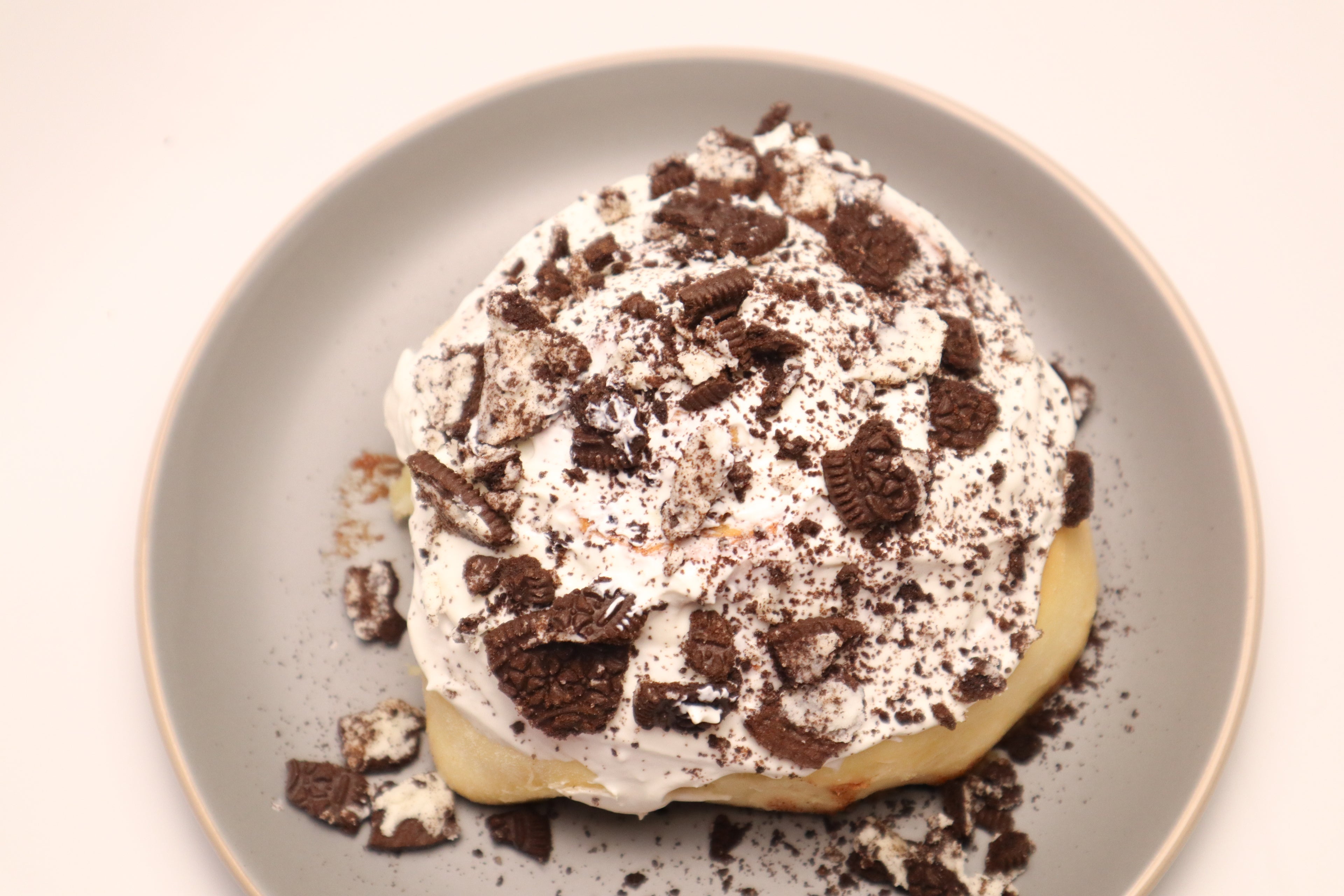 Cookies & Cream Cinnamon Rolls